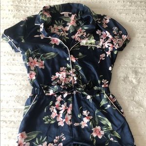 ❌ SOLD ❌ NWOT Victoria’s Secret Romper